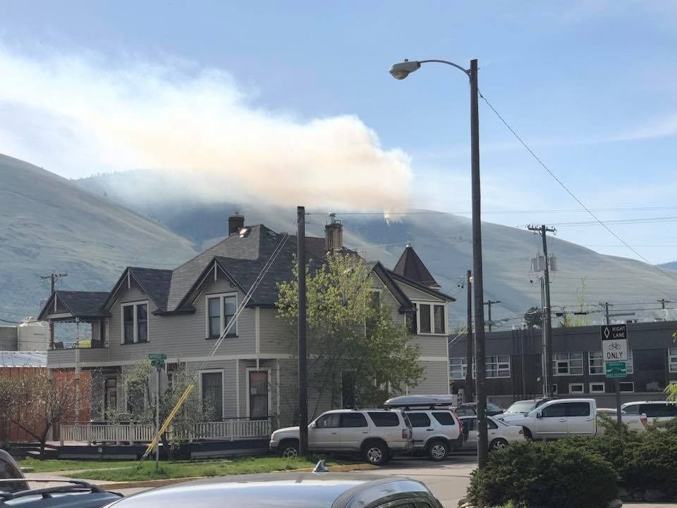 A prescribed burn on Mount Sentinel in Missoula on 5.4.18. (photo credit: Lisa Savard?)